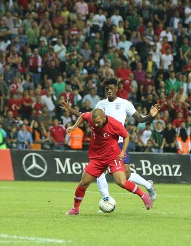Ümit Milliler, İngiltereyi elinden kaçırdı