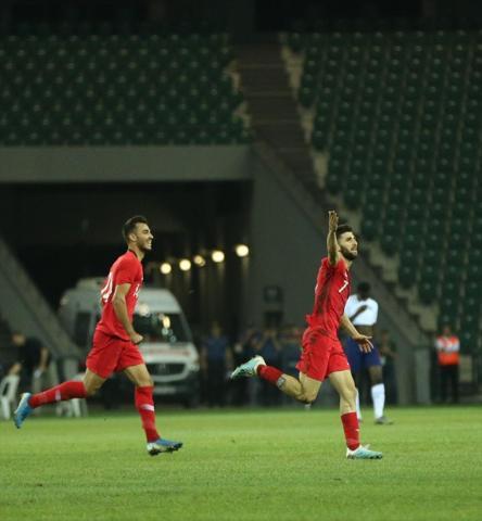 Ümit Milliler, İngiltereyi elinden kaçırdı