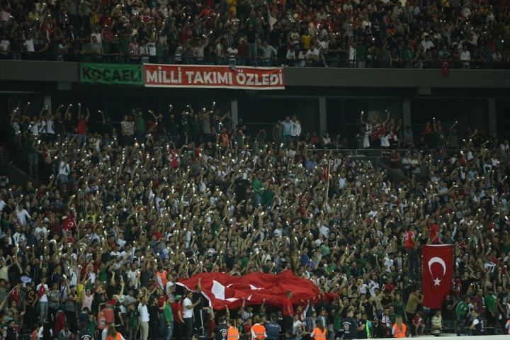 Ümit Milliler, İngiltereyi elinden kaçırdı