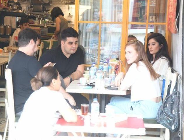 Elçin Sangunun kahvaltı keyfi