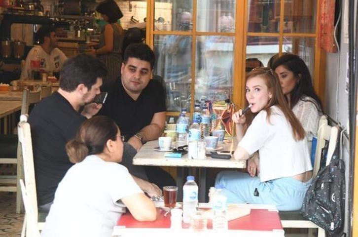 Elçin Sangunun kahvaltı keyfi