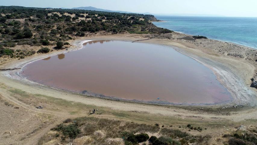 Pembe gölün renk değiştirmesi bekleniyor