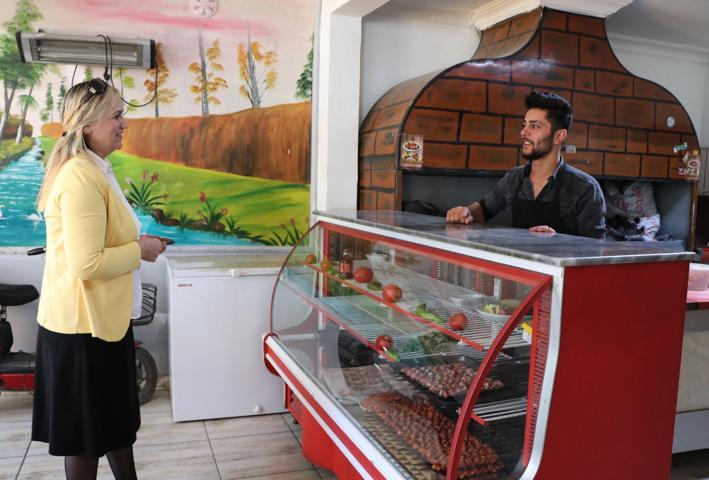 Vanın ilk ve tek ödüllü kadın muhtarı