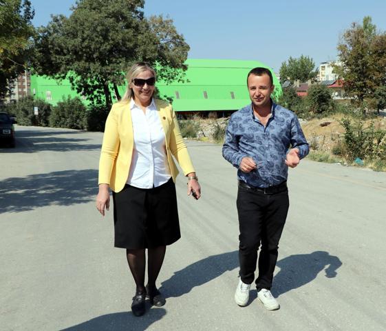 Vanın ilk ve tek ödüllü kadın muhtarı