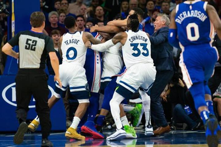 NBA yıldızları birbirine girdi