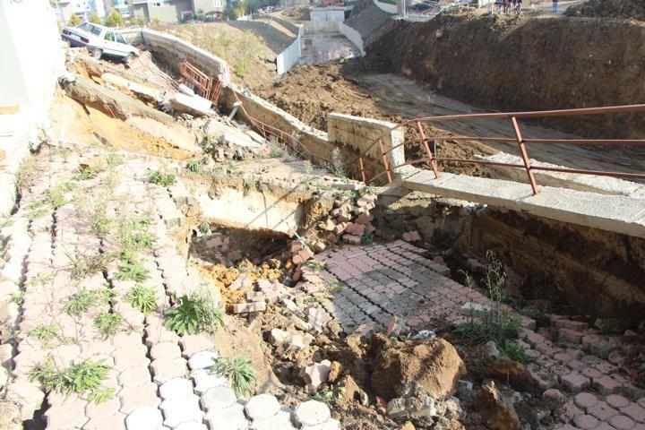İstinat duvarı çöktü, 6 katlı bina tahliye edildi