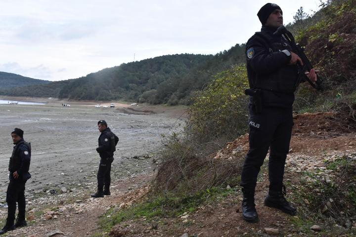 Define avcılarının hedefi olan tarihi Güzelce Kemerine polis önlemi