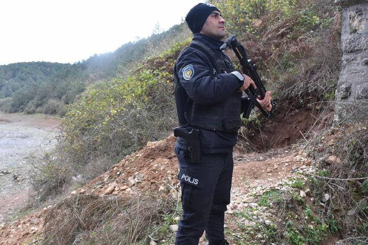 Define avcılarının hedefi olan tarihi Güzelce Kemerine polis önlemi