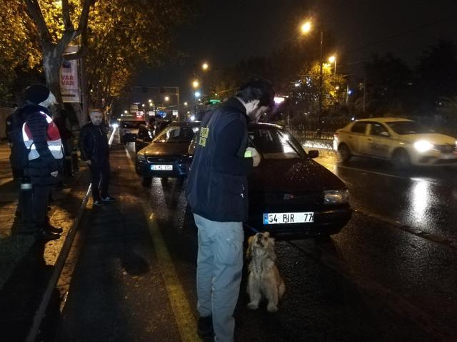 Araçlar didik didik arandı İstanbulda hava destekli denetim