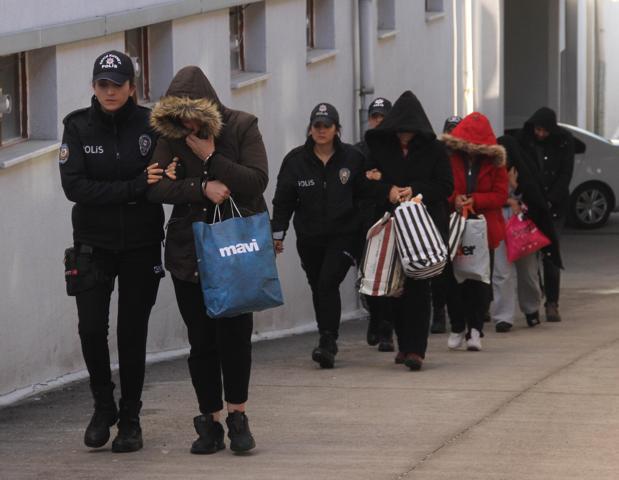Sigorta şirketlerini şifreyle dolandırdılar
