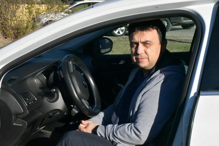 Sıfır otomobil aldı, telefonuna indirdiği uygulamada araca işlem yapıldığını gördü