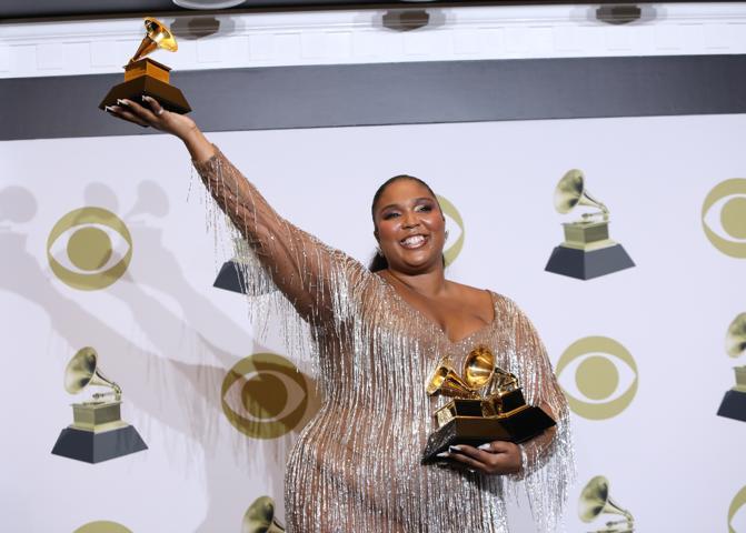 Kobe Bryantın trajik ölümünün gölgesinde 62. Grammy Ödülleri sahiplerini buldu