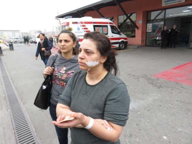 Boşanma aşamasındaki eşini bıçakladı