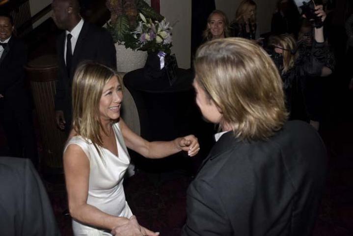 Brad Bitt ve Jennifer Aniston evlat mı edinecek