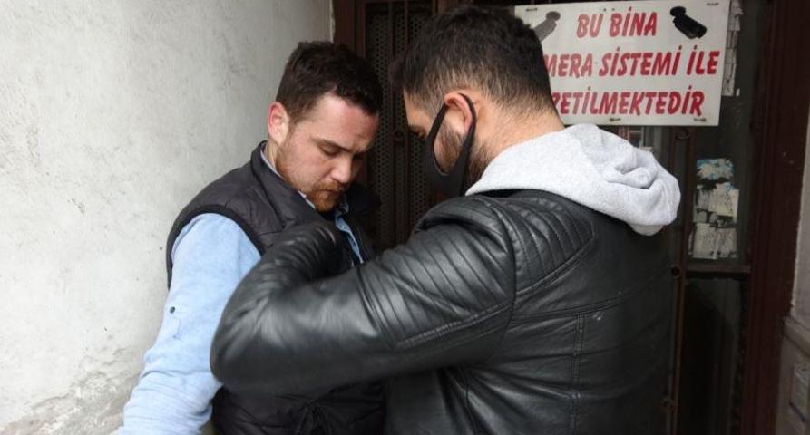 İstanbul’da dükkanında basılan “torbacı berber yakalandı
