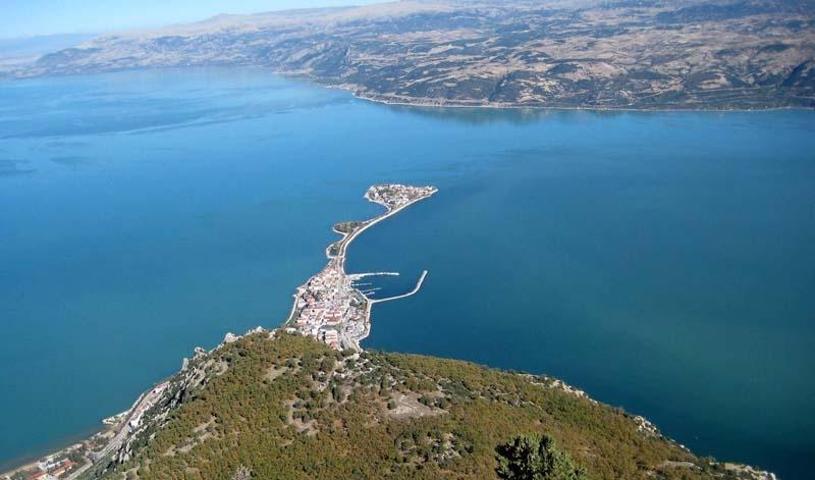 60 yılda, Van Gölünün üç katı göl kurudu