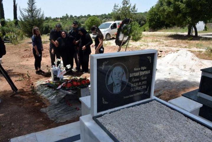 Boksörün öldürdüğü Zeynepin annesi: Kızımdan zorla para alıyor, tehdit ediyormuş