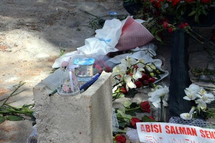 Boksörün öldürdüğü Zeynepin annesi: Kızımdan zorla para alıyor, tehdit ediyormuş