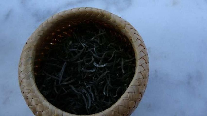 Şifa deposu beyaz çay kilosu 4 bin 500 TLden satılıyor
