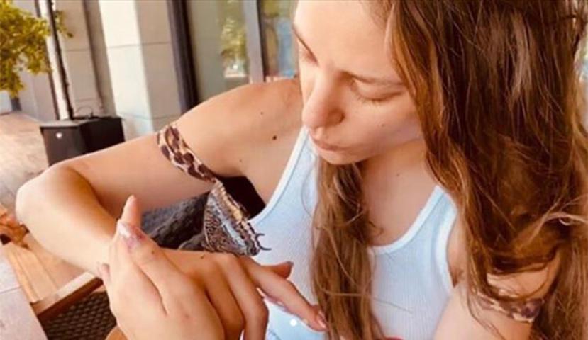 Sıfır makyaj Serenay Sarıkaya