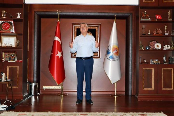 Adana Büyükşehir Belediyesine icra şoku: Başkanlık makamındaki eşyalara el konuldu