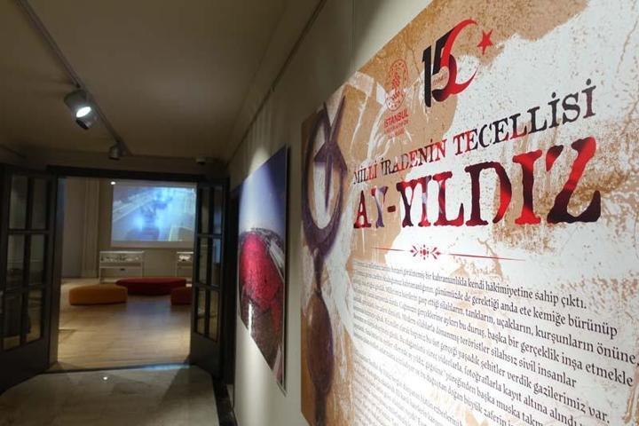 Milli İradenin Tecellisi: Ay-yıldız sergisi açıldı