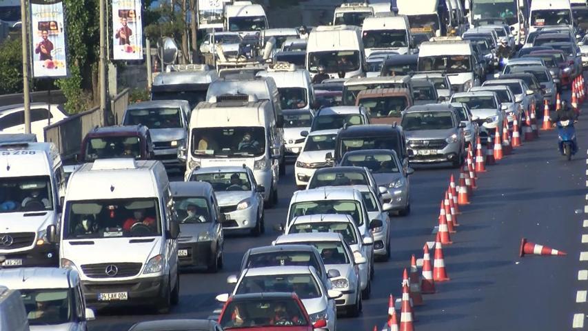 Haliç Köprüsündeki çalışmalar nedeniyle D-100de trafik yoğunluğu