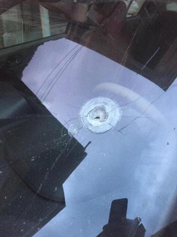 Son dakika... Park halindeki otomobilin camına mermi isabet etti