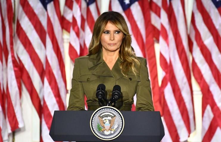 Melania Trumpın başı yeni çıkacak kitapla dertte: Konuşmaları gizlice kaydetmiş