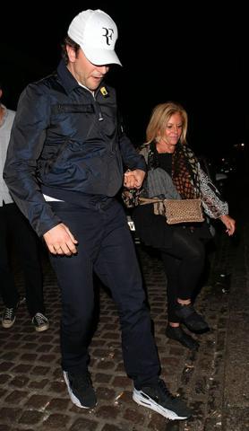 Bradley Cooper: Annem virüs kaparsa her şey biter