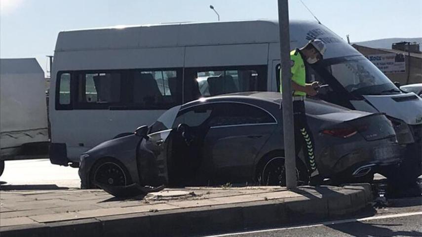 Sivassporlu Erdoğan Yeşilyurt trafik kazası geçirdi