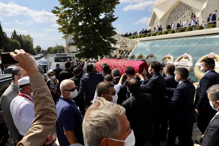 İş insanı Suna Kıraç son yolculuğuna uğurlandı