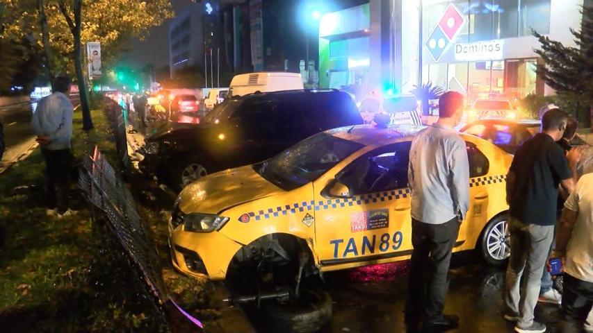 İstanbul Maslakta zincirleme kaza:  6 yaralı
