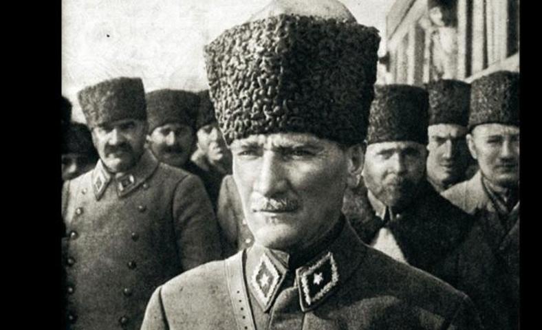 Farklı, anlamlı ve yeni 10 Kasım mesajları... En güzel 10 Kasım sözleri ve görselleri