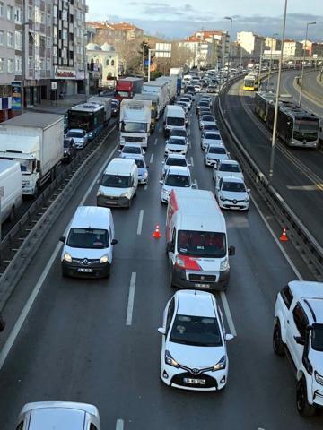 Kısıtlamaya rağmen D-100de şaşırtan trafik