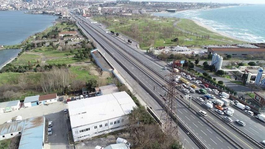 Kısıtlamaya rağmen D-100de şaşırtan trafik