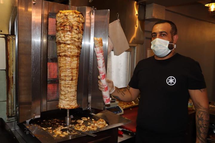 Döner mi yoksa burger mi Vedat Milor sordu Hataylılar cevapladı