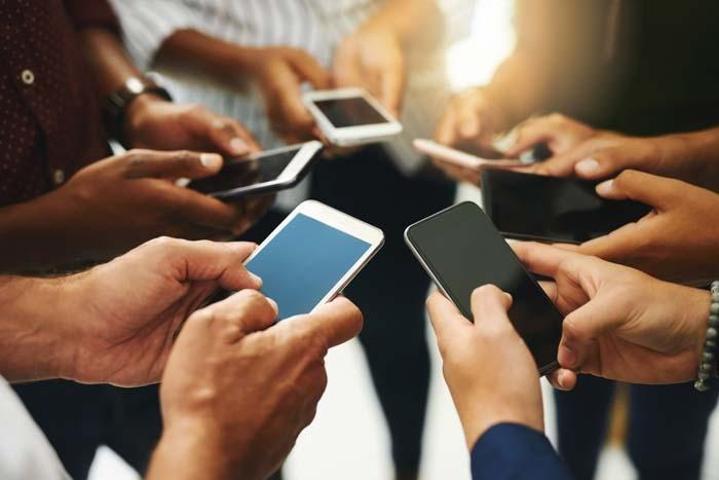 Cep telefonunu sakın böyle kullanmayın Bakın hangi hastalığı tetikliyor