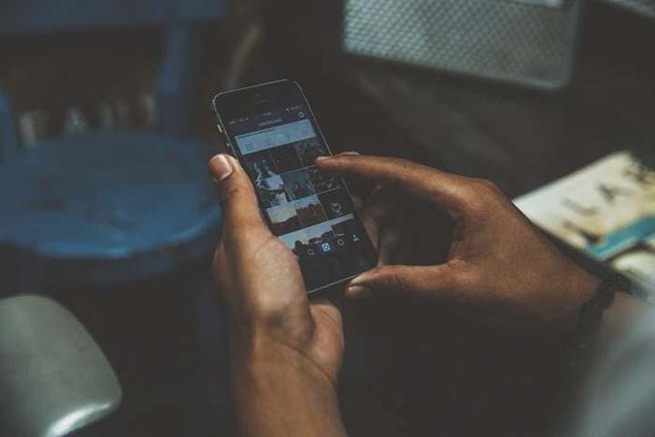 Cep telefonunu sakın böyle kullanmayın Bakın hangi hastalığı tetikliyor