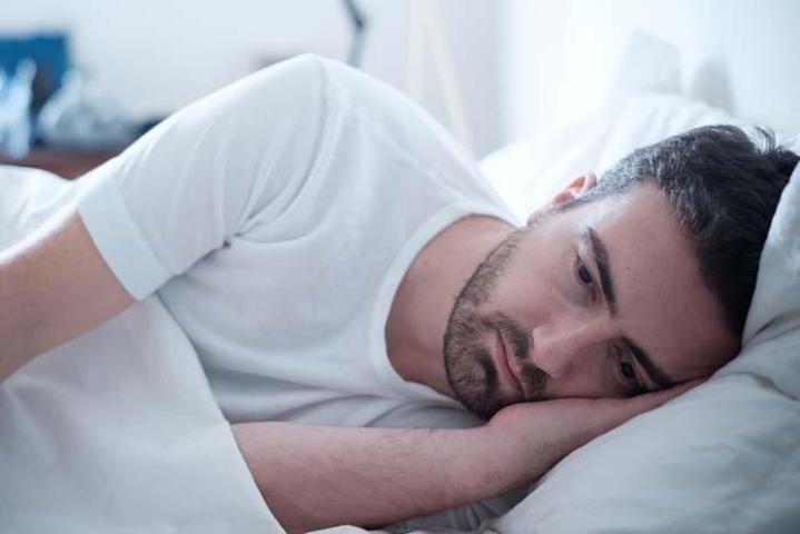 Bu alışkanlık uyutmuyor Gece uykuya dalma probleminin en büyük nedeni