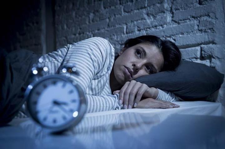 Bu alışkanlık uyutmuyor Gece uykuya dalma probleminin en büyük nedeni
