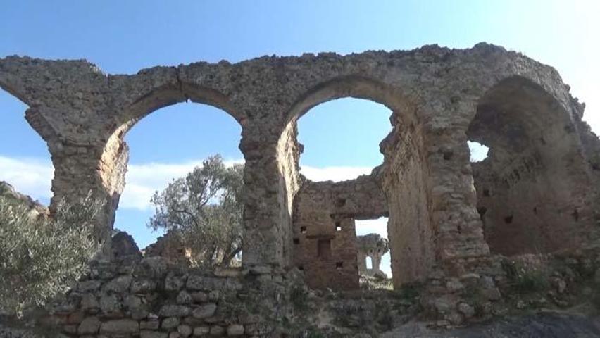 Bafa Gölü, doğaseverleri cezbediyor