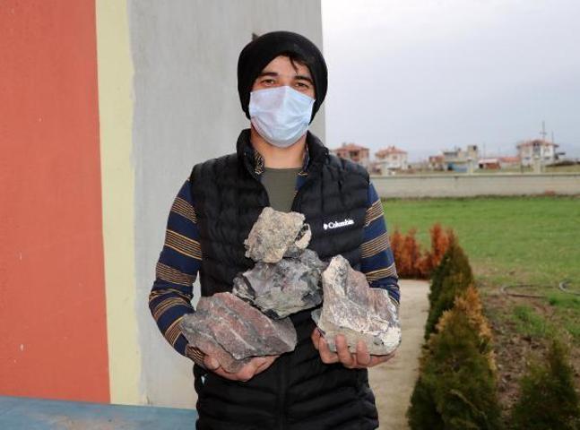 Gök taşı diye 5 yıl sakladı, lav taşı çıktı