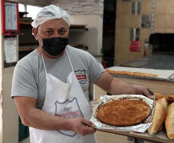 Kayseride Ramazan ayına özel pişiyor; Tahinli pide