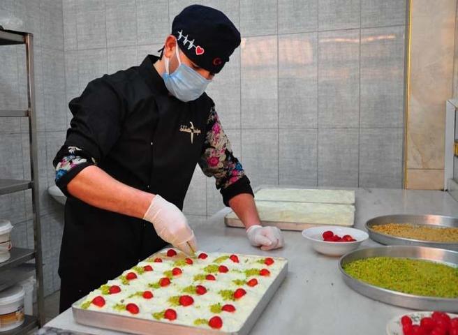Ramazan sofralarının vazgeçilmez lezzeti; Güllaç