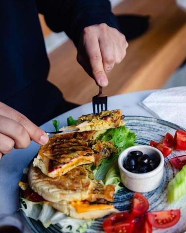 Ödem, şişkinlik ve kabızlığa karşı 7 beslenme önerisi