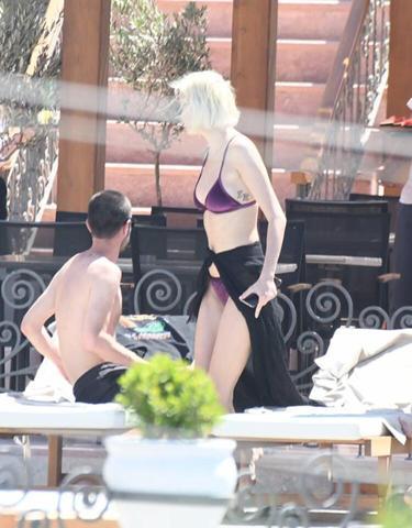 Didem Soydanın bikini alarmı Görüntülenmekten kurtulamadı