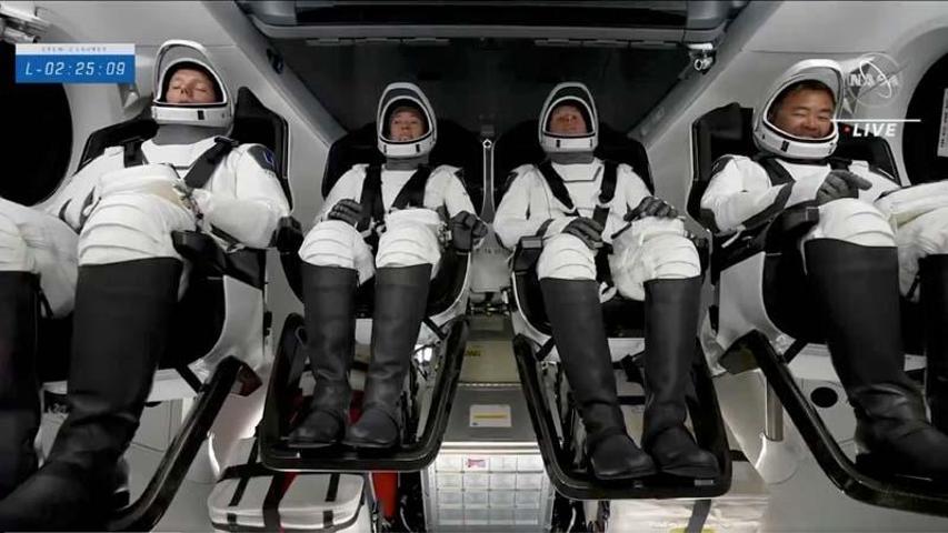 Son dakika... NASA astronotları görevde: Uzay yürüyüşü başladı