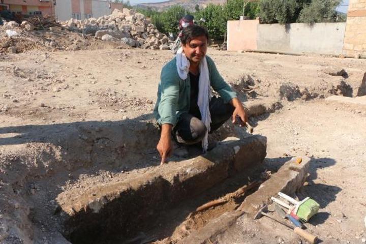 Perre Antik Kentinde bin yıllık iskelet bulundu