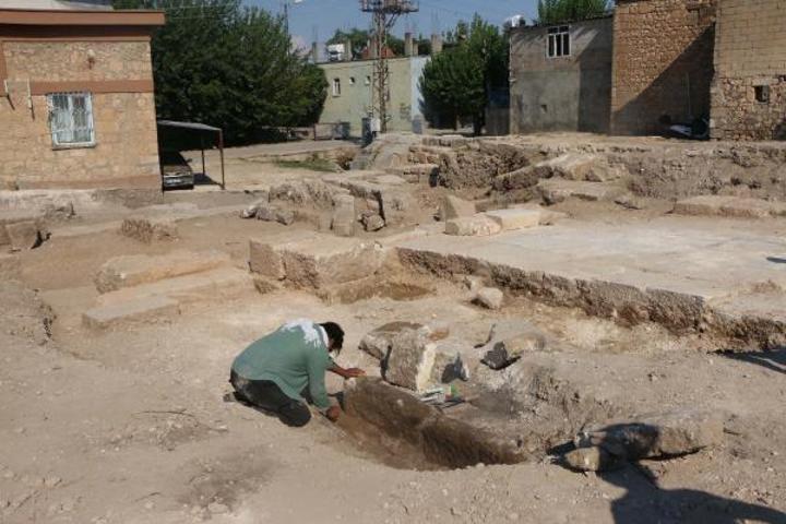 Perre Antik Kentinde bin yıllık iskelet bulundu